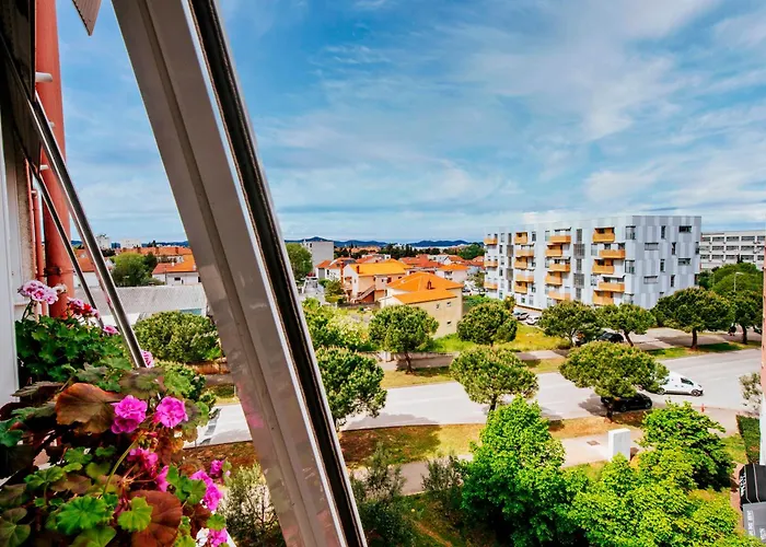 Vista - With Free Parking Apartment Zadar