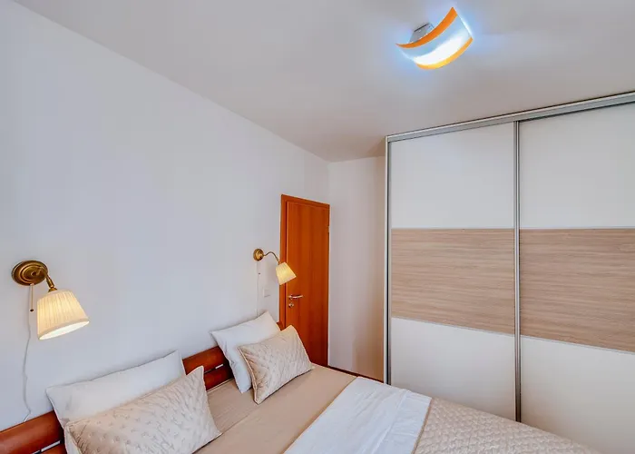 Vista - With Free Parking Apartment Zadar