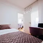 Vista - With Free Parking Apartman