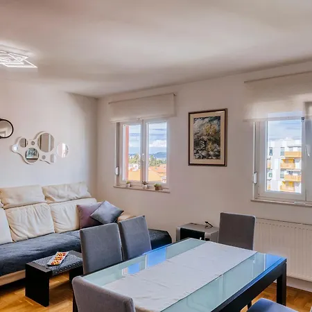 Vista - With Free Parking Appartement